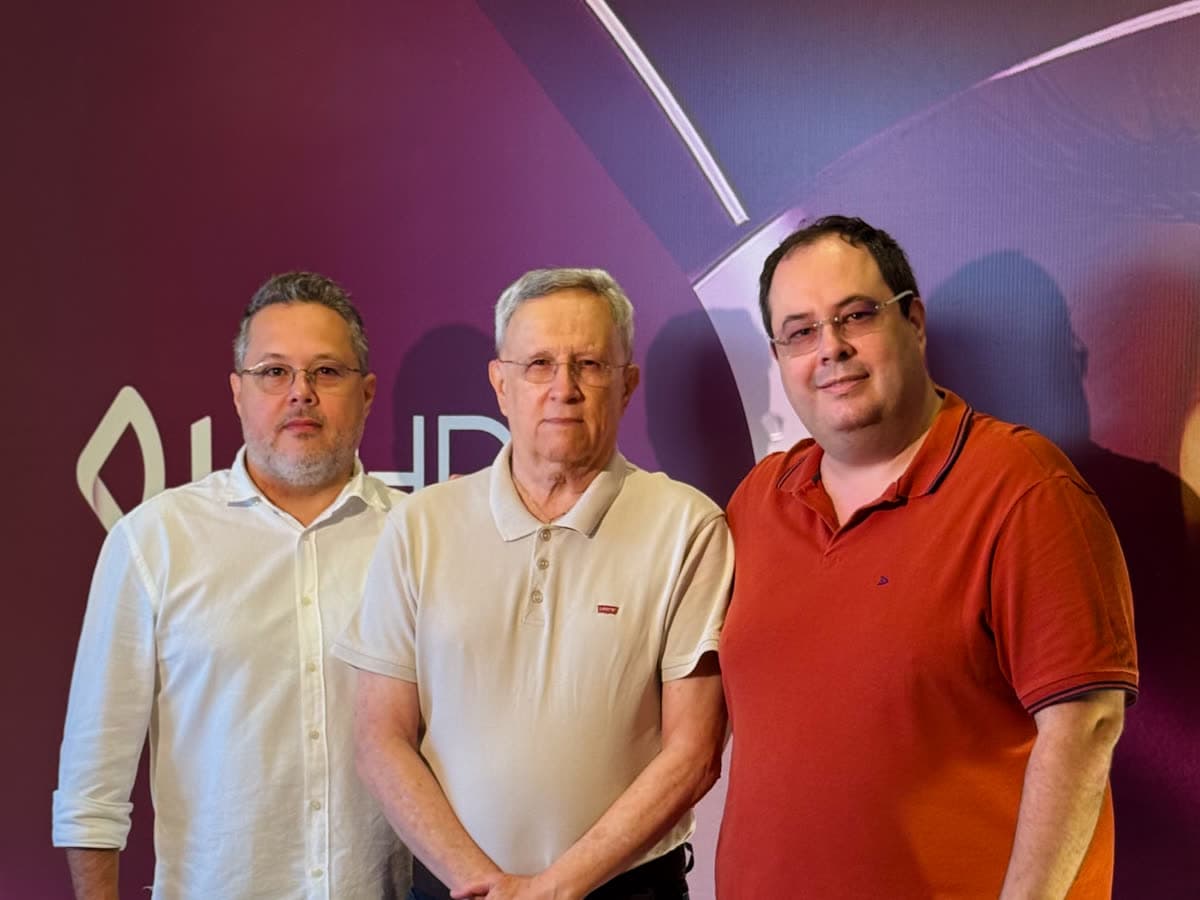 A família à frente da LG HD no evento de apresentação da nova marca